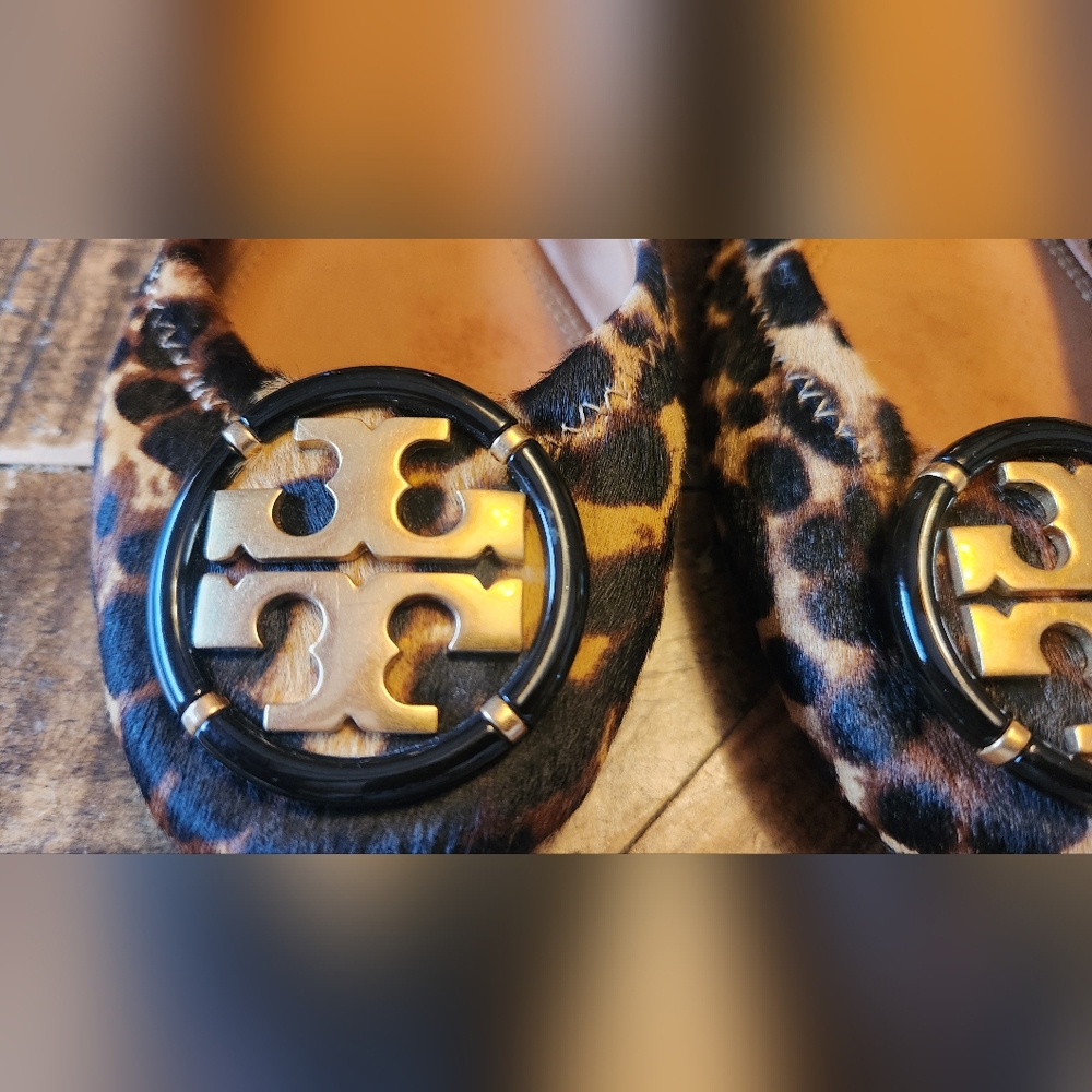 Tory Burch MULTI-LOGO LEOPARD ELASTIC BALLET FLATS Size 5.5 - Picture 7 of 14